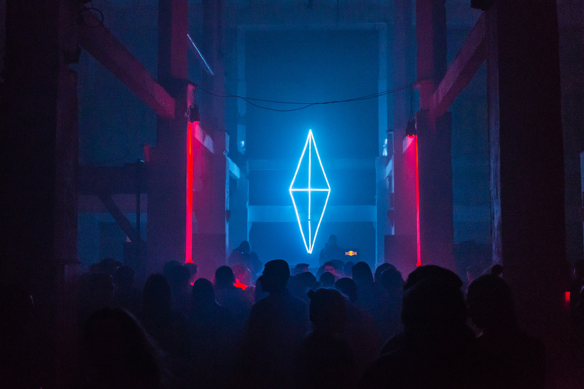 aleksandr-popov-3InMDrsuYrk-unsplash